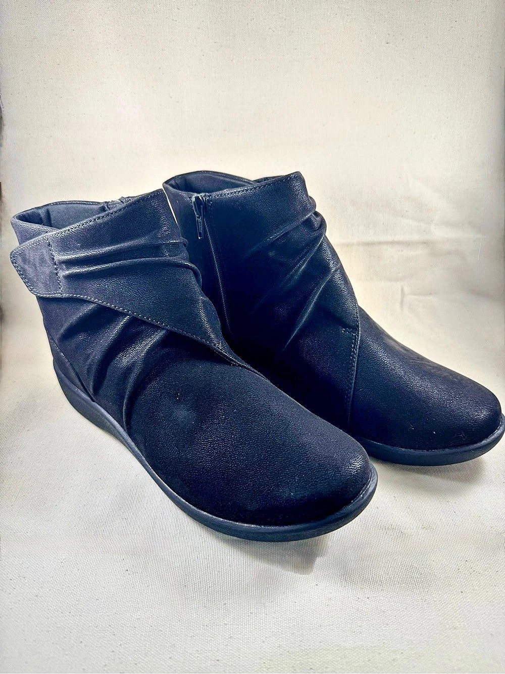 Clarks Sillian Tana Black Ankle Boots US 7.5 M NWT